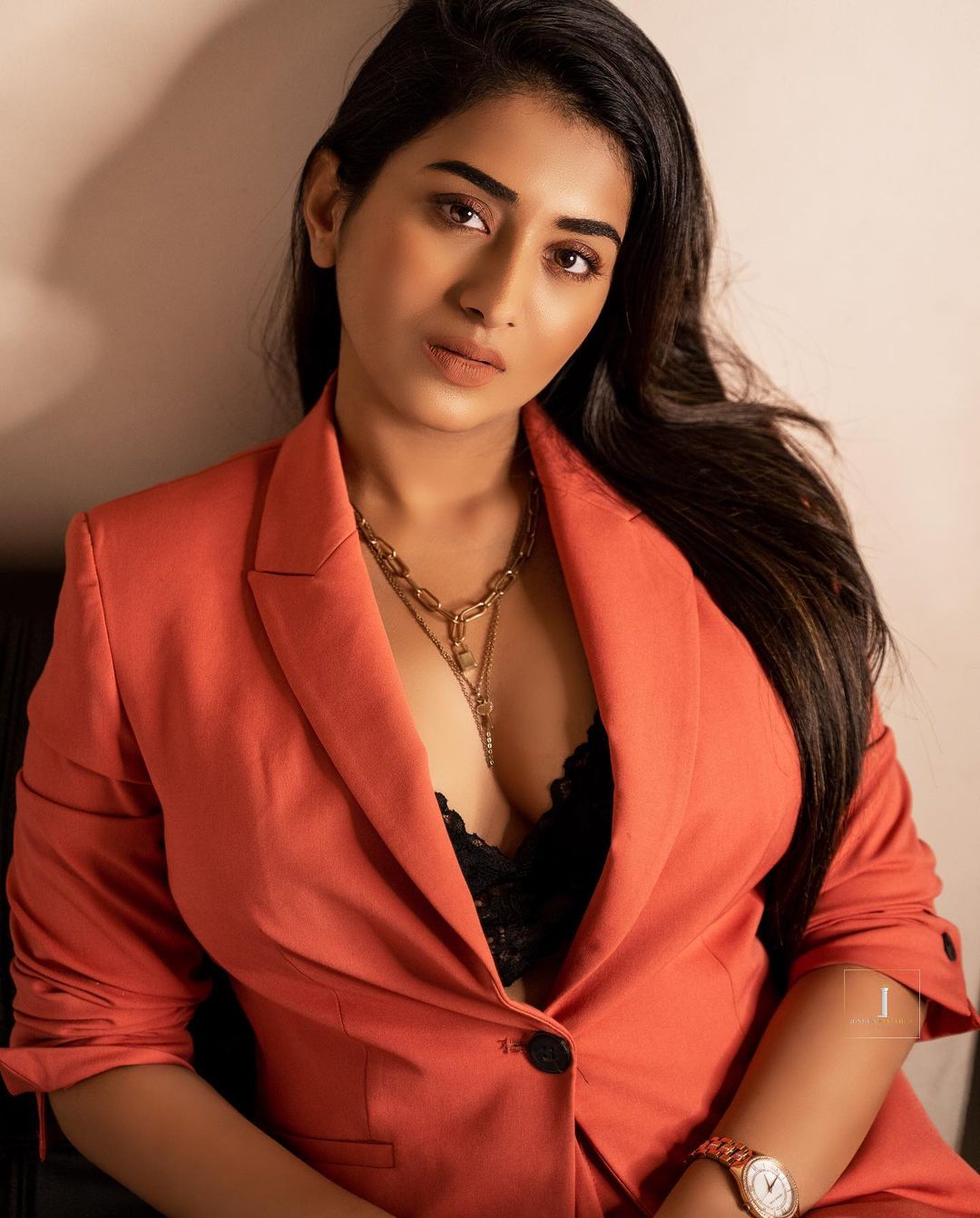 Rashi Singh : Journey from Air Hostess to the Silver Screen