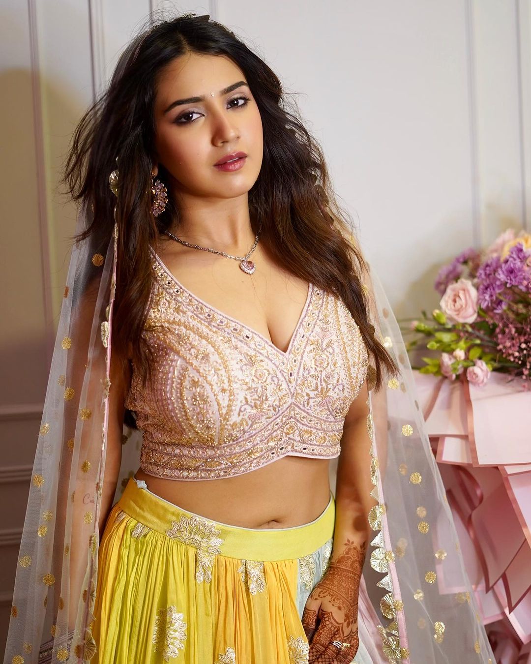 Roshni Walia – From Television Debut to Versatile Actress and Music Video Sensation